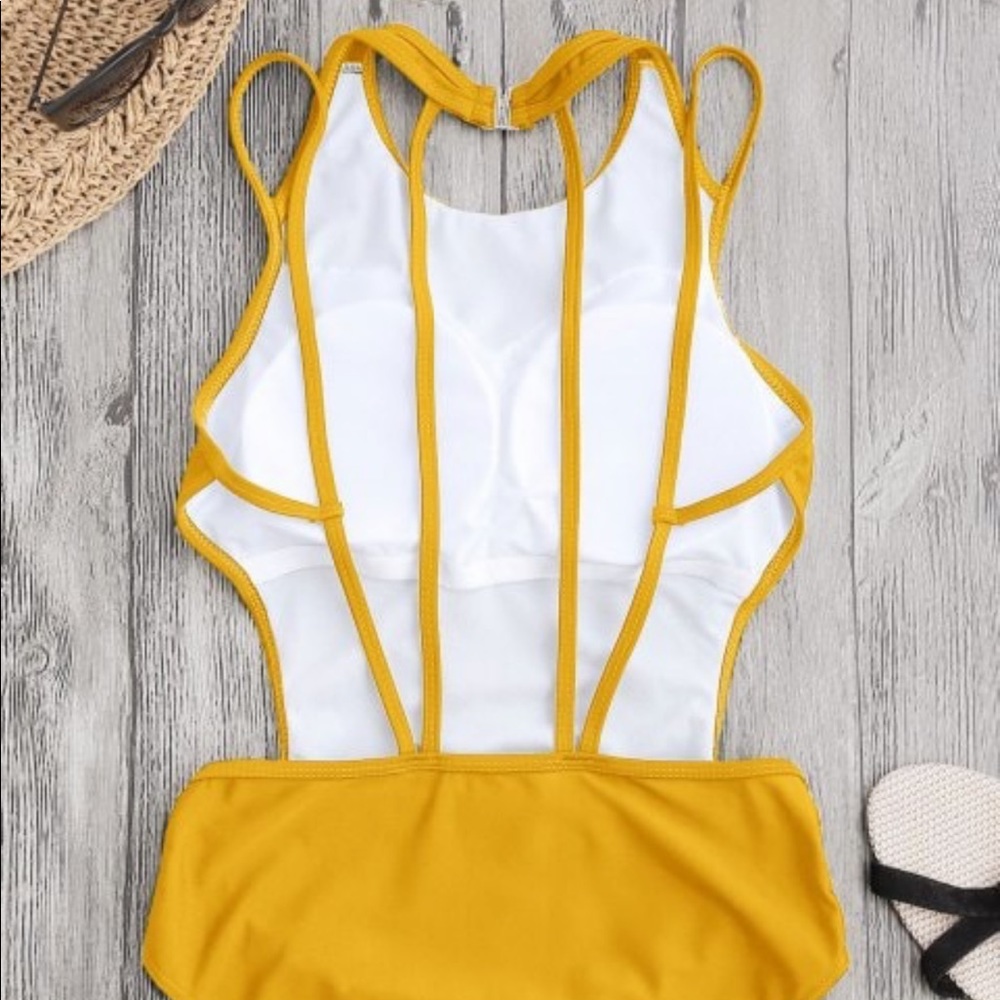 Swimsuit - Picture 2 of 6